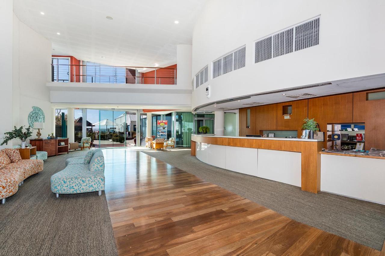 An Ocean,Beachfront And Pool View Apartment 210 Mandurah Dış mekan fotoğraf