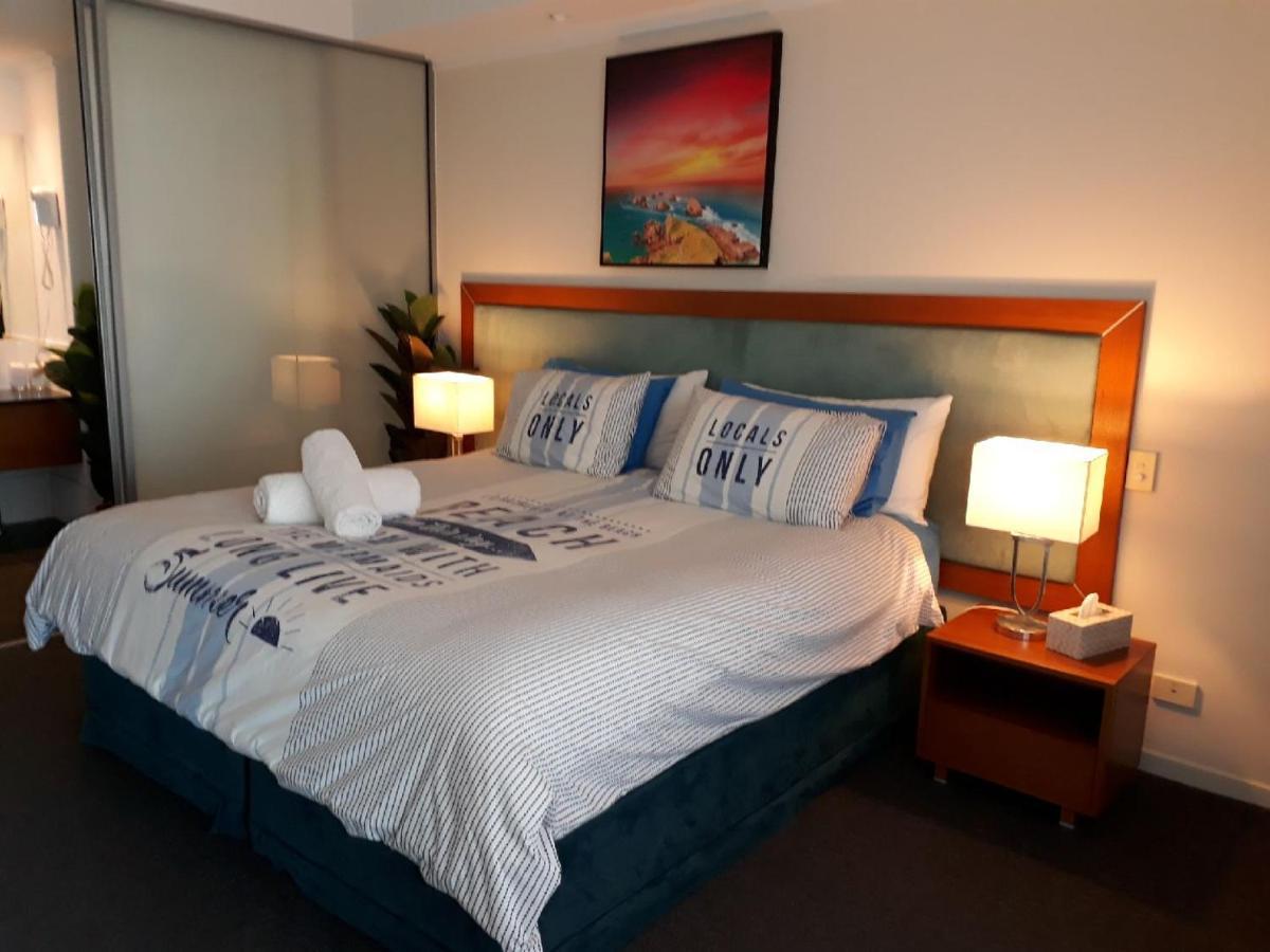 An Ocean,Beachfront And Pool View Apartment 210 Mandurah Dış mekan fotoğraf