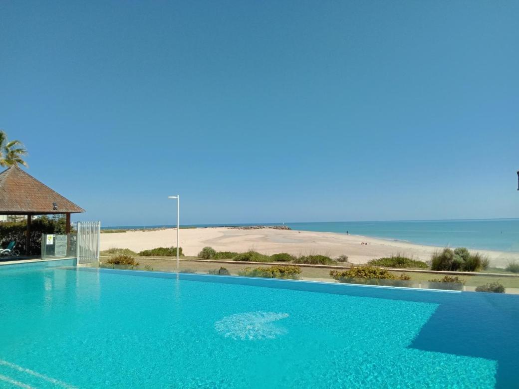 An Ocean,Beachfront And Pool View Apartment 210 Mandurah Dış mekan fotoğraf