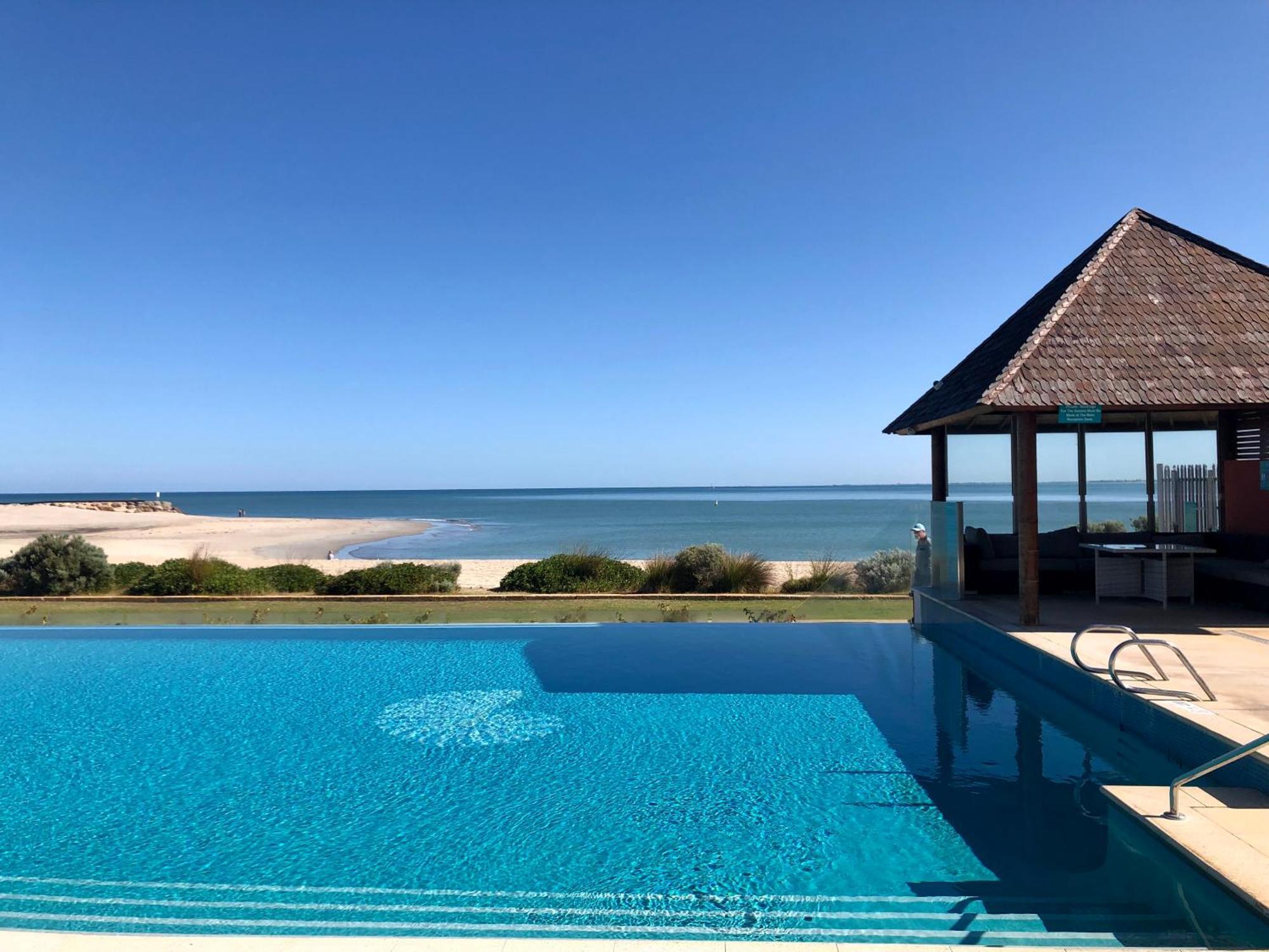 An Ocean,Beachfront And Pool View Apartment 210 Mandurah Dış mekan fotoğraf