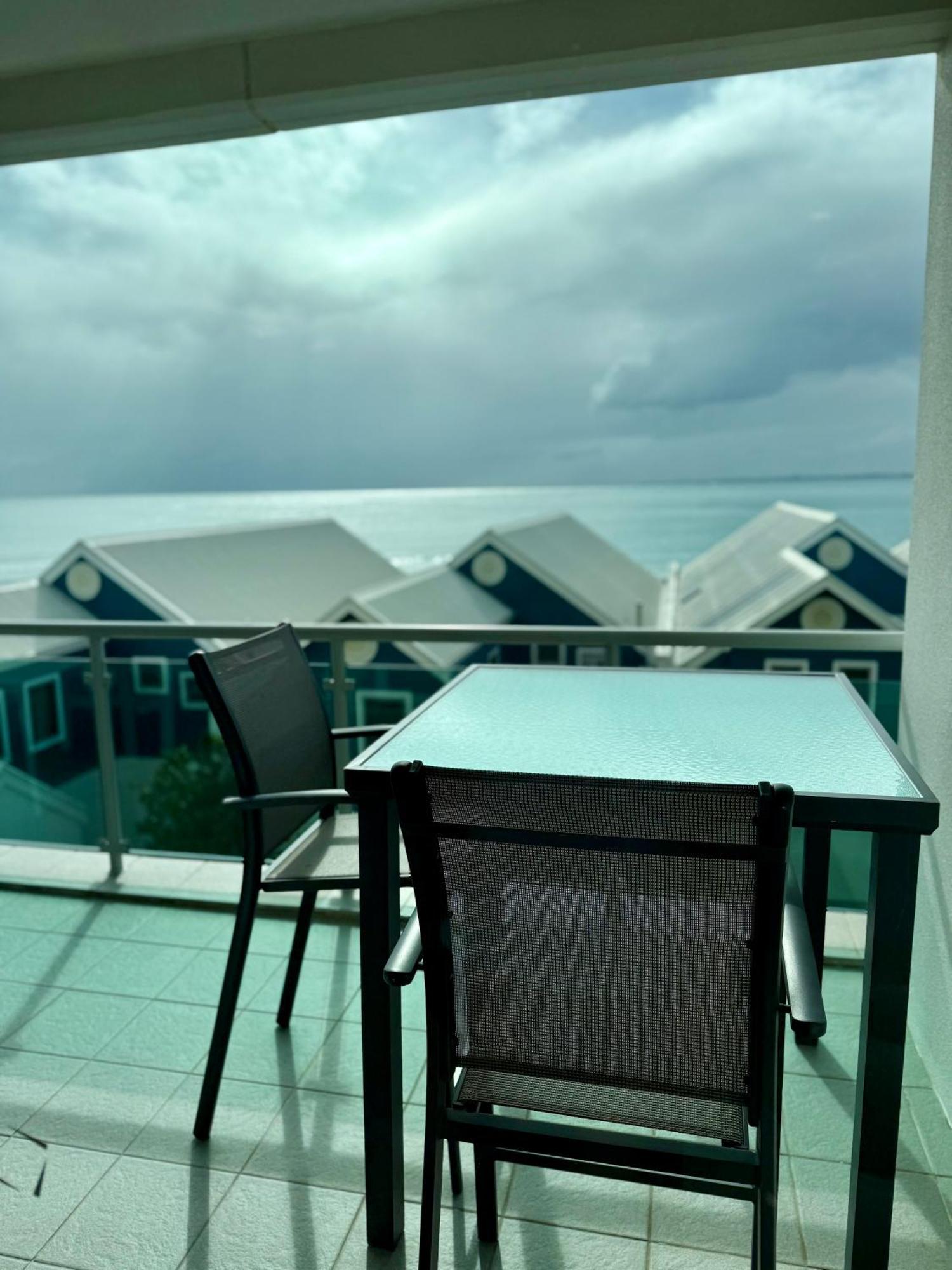 An Ocean,Beachfront And Pool View Apartment 210 Mandurah Dış mekan fotoğraf