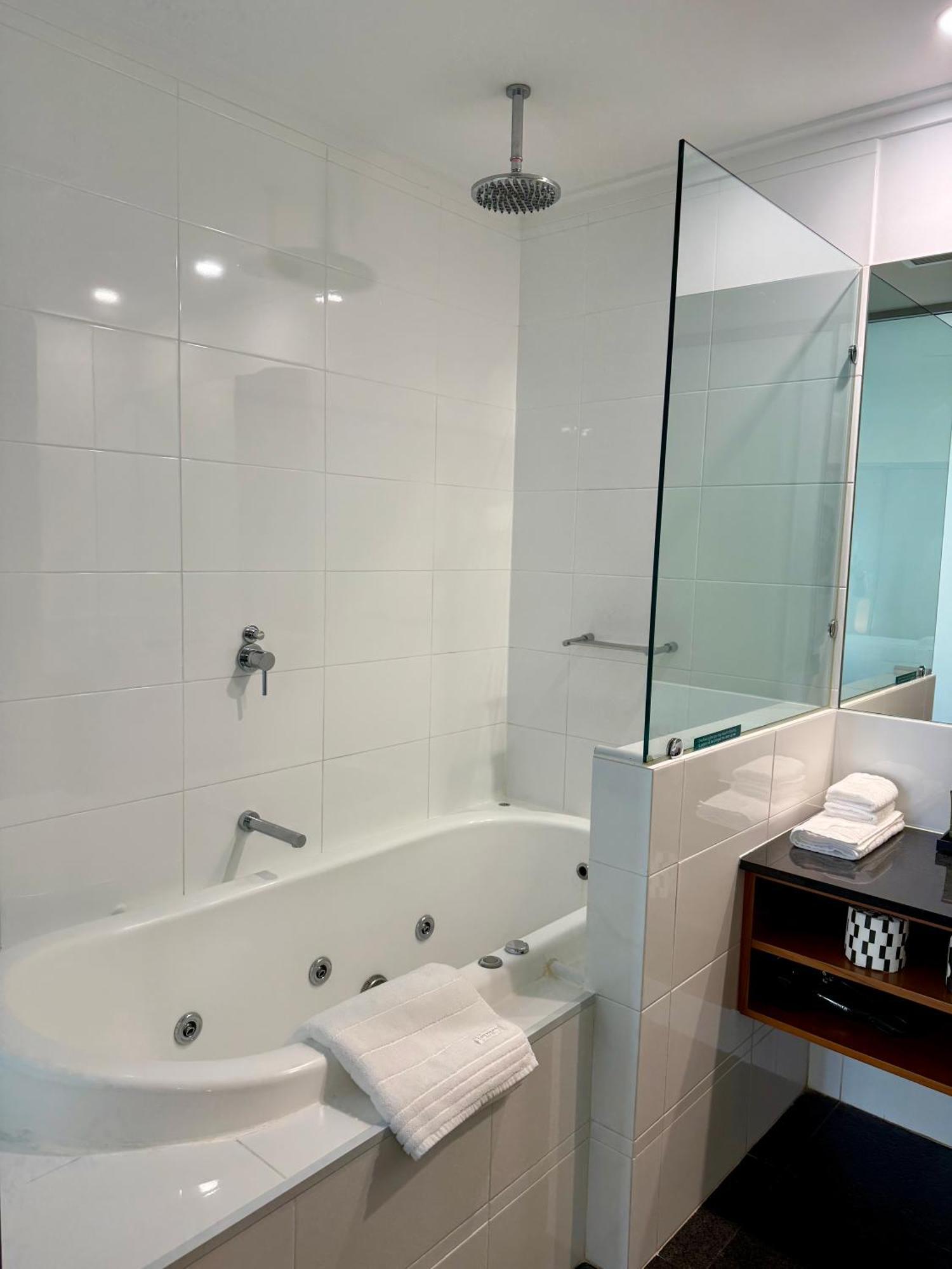 An Ocean,Beachfront And Pool View Apartment 210 Mandurah Dış mekan fotoğraf